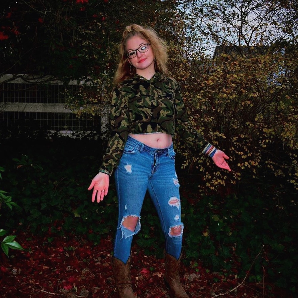 Meet your Posher, Caroline